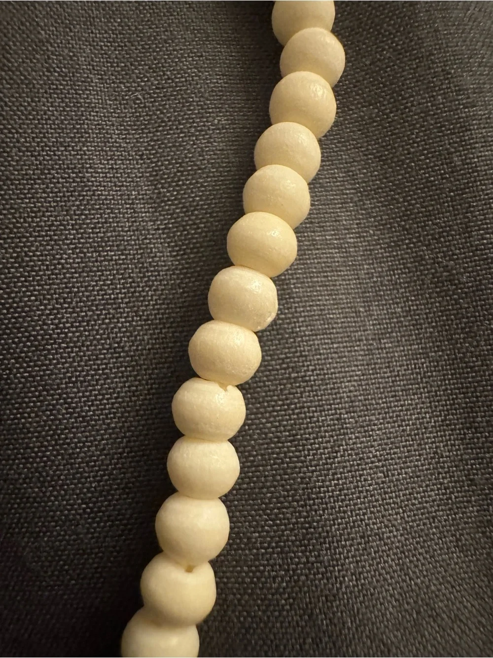 Vintage Carved Cream Bead Necklace Silver Tone Clasp